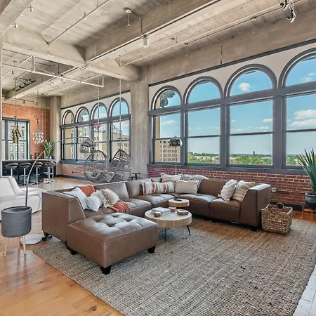 Stl City Penthouse